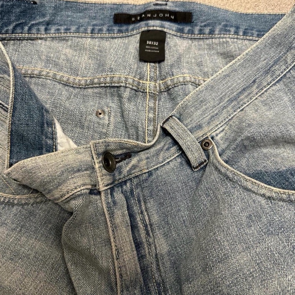 Preowned Vintage Sean John Light Blue 5-Pocket Jeans
Size: 38" W x 32" L - Picture 5 of 6
